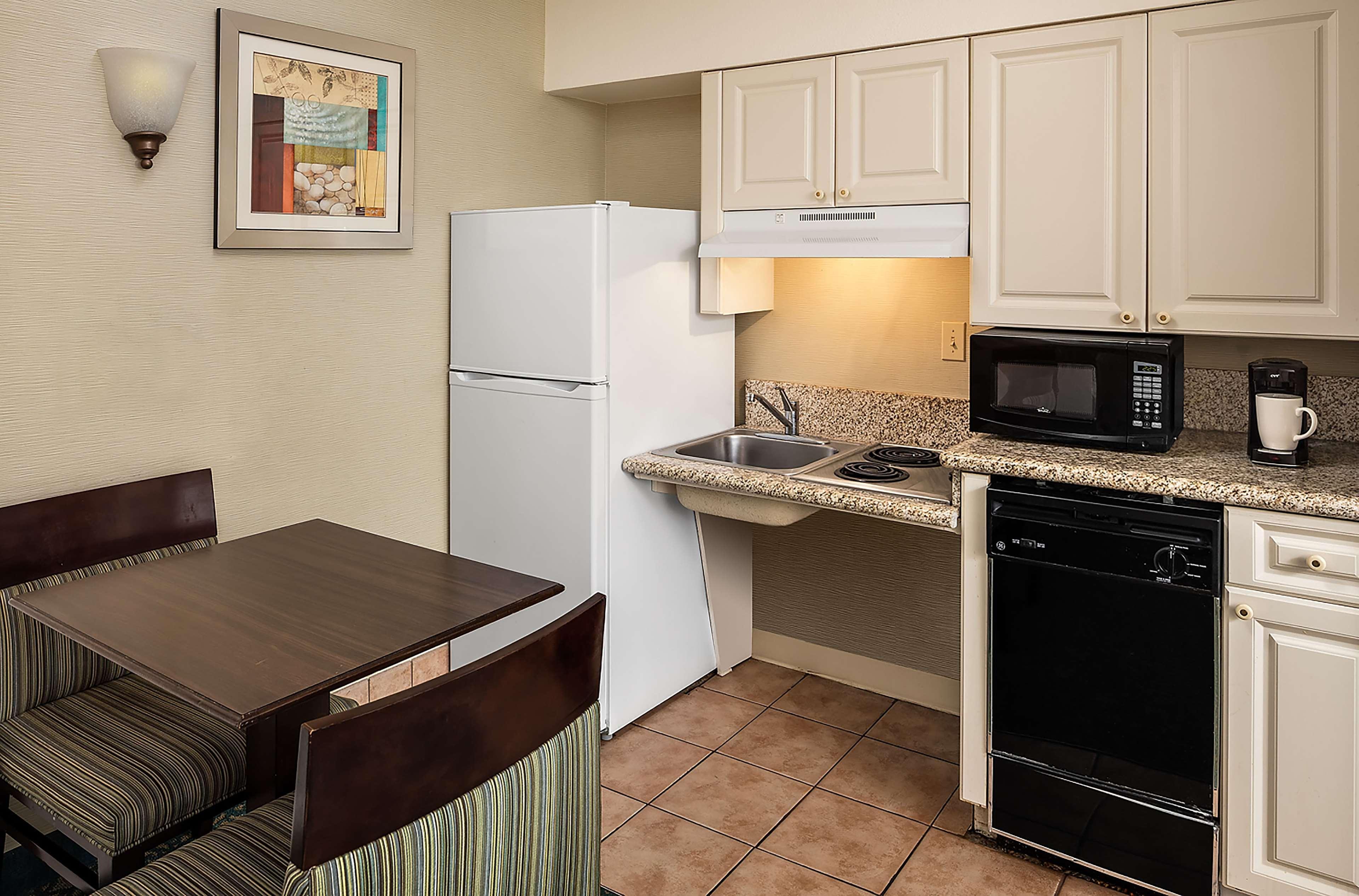 Hampton & Miami-doral Dolphin Mall Hotel Sweetwater