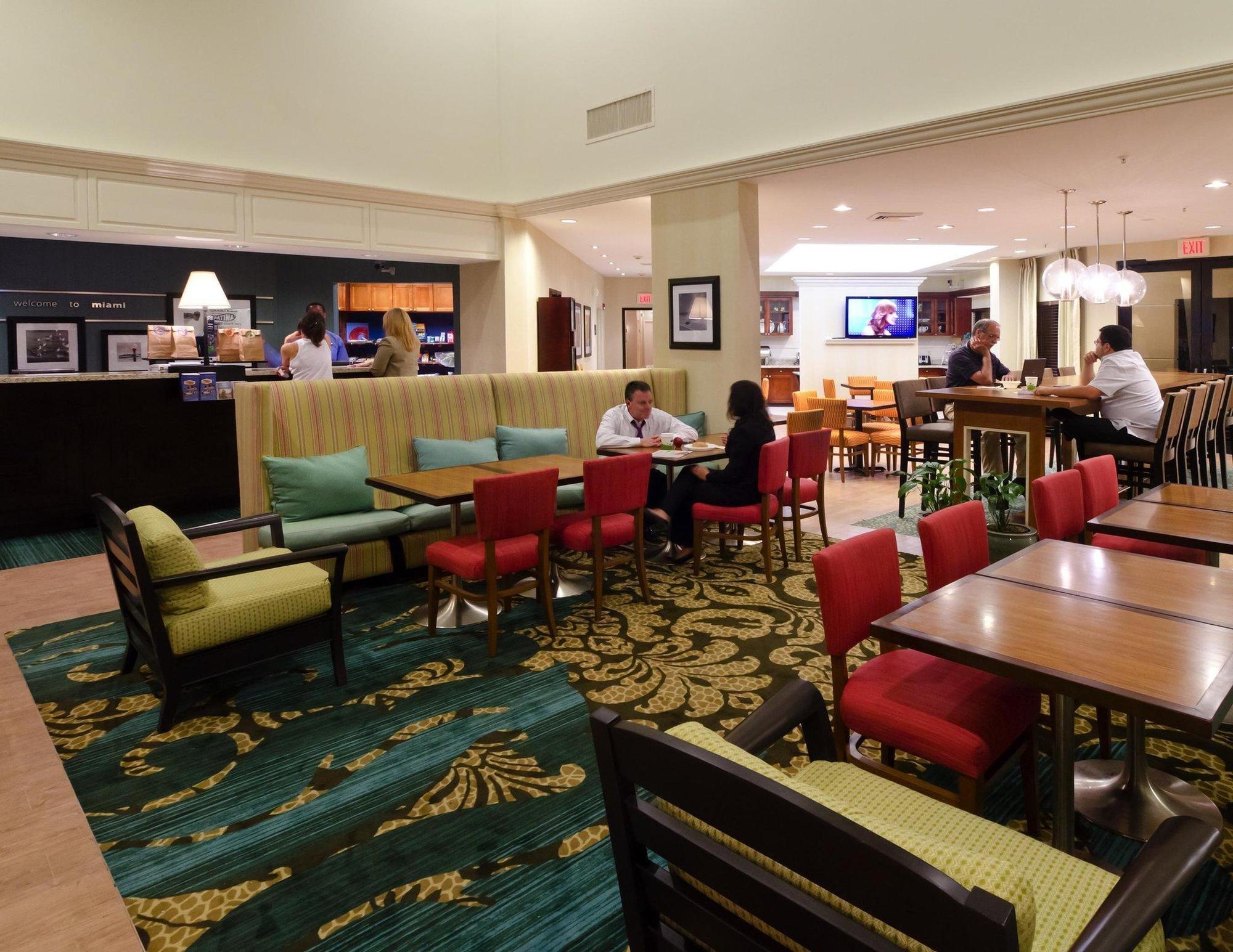 Hampton & Miami-doral Dolphin Mall Hotel Sweetwater