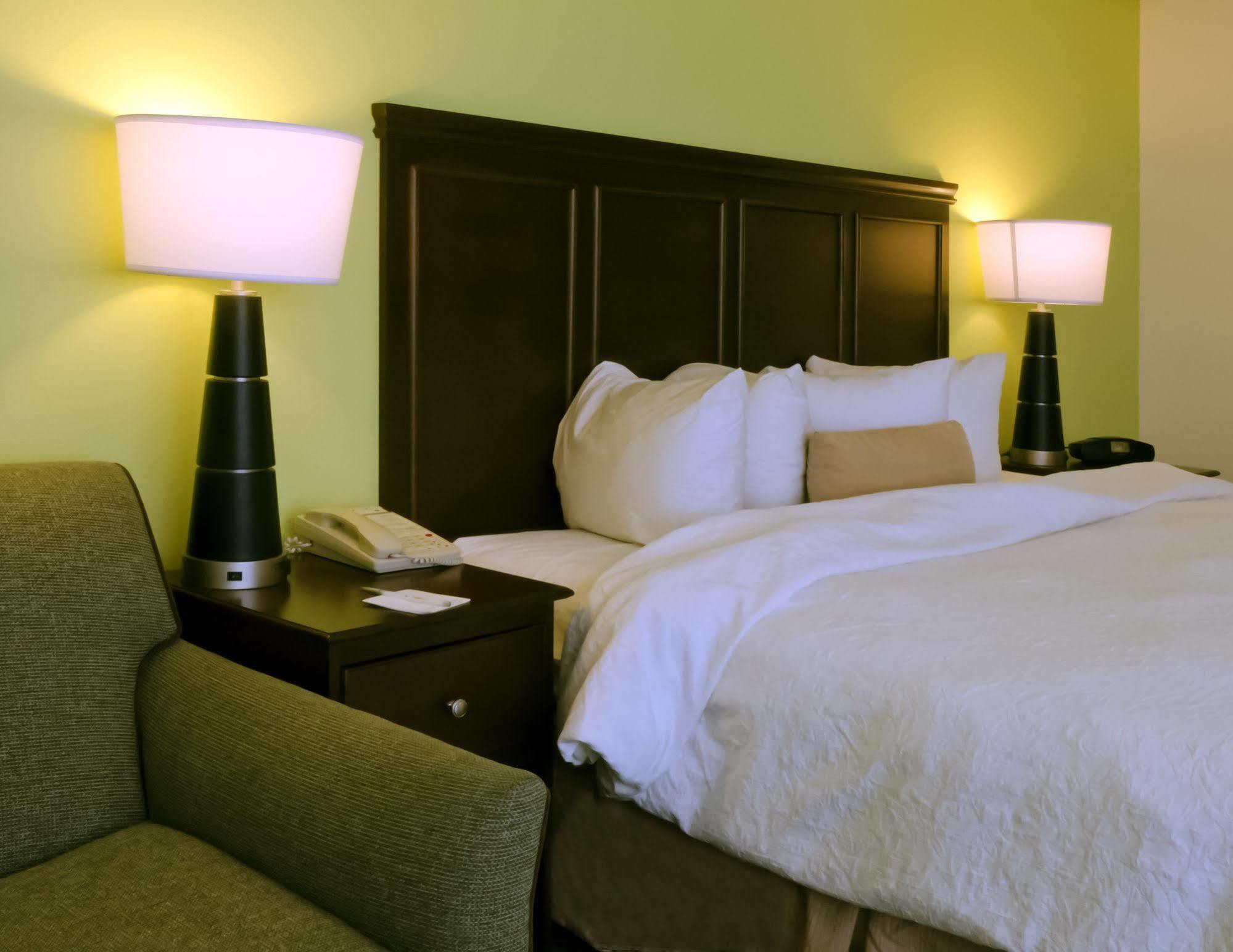 Hampton & Miami-doral Dolphin Mall Hotel Sweetwater